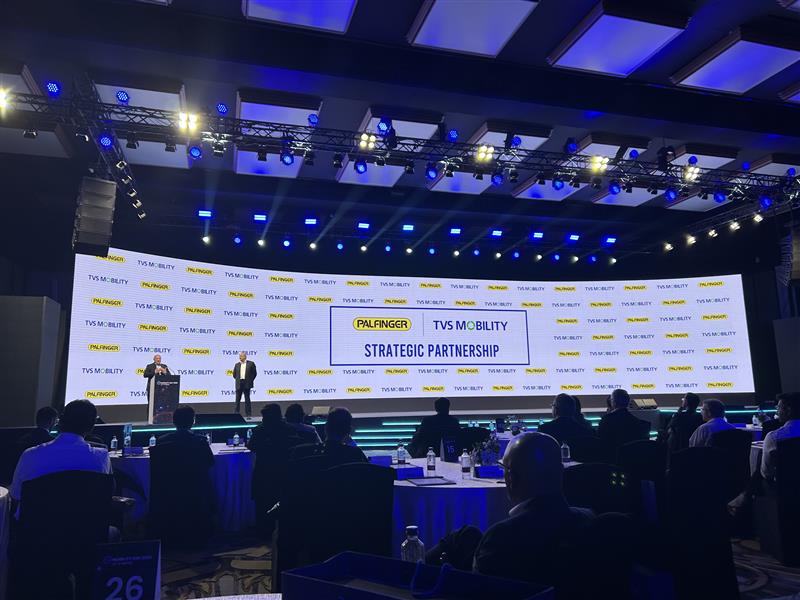 PALFINGER verkündet die strategische Partnerschaft beim TVS Mobility Day 2026 in Mumbai vor Hunderten Gästen.