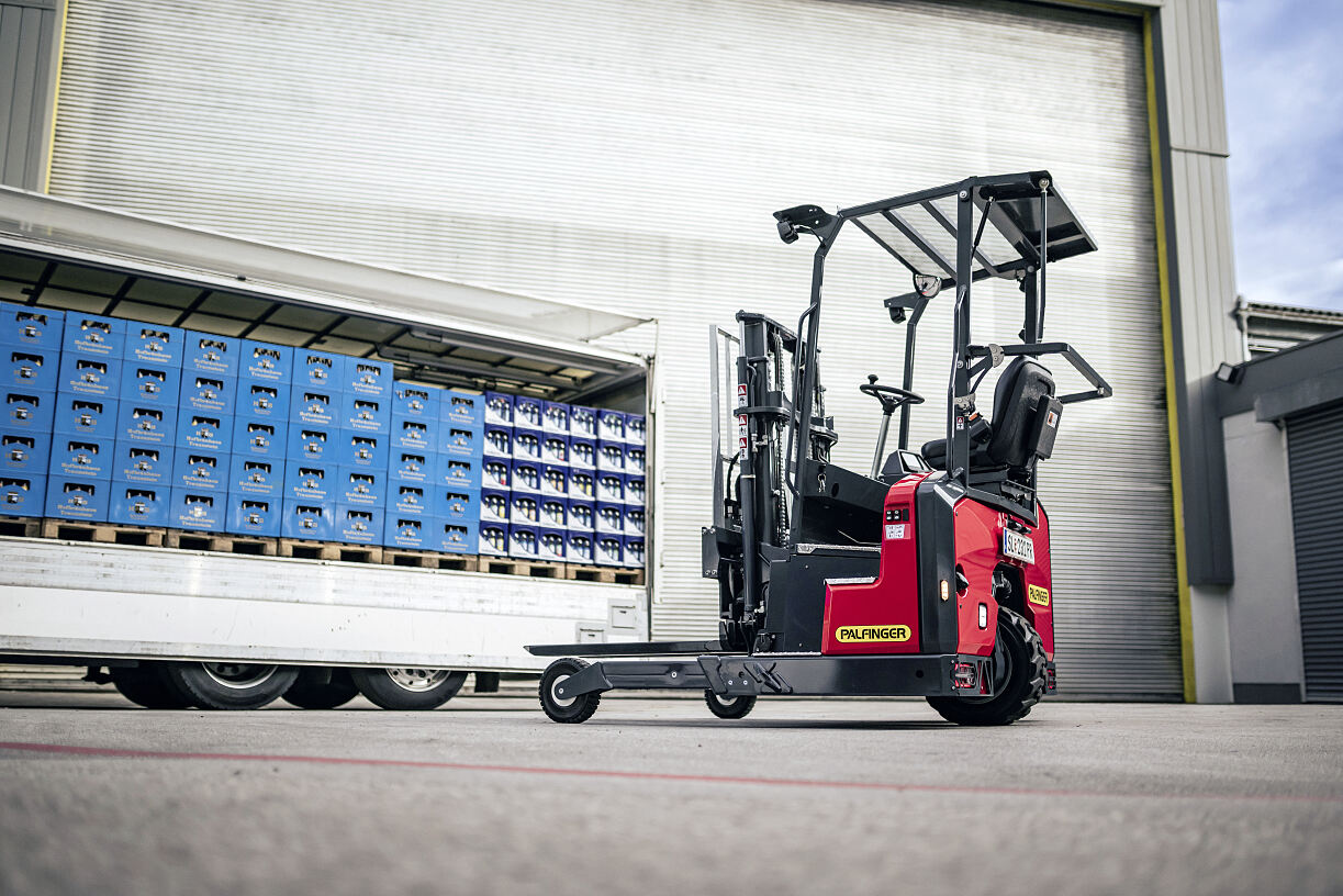 PALFINGER launches compact Middle-Seat Truck-Mounted Forklift