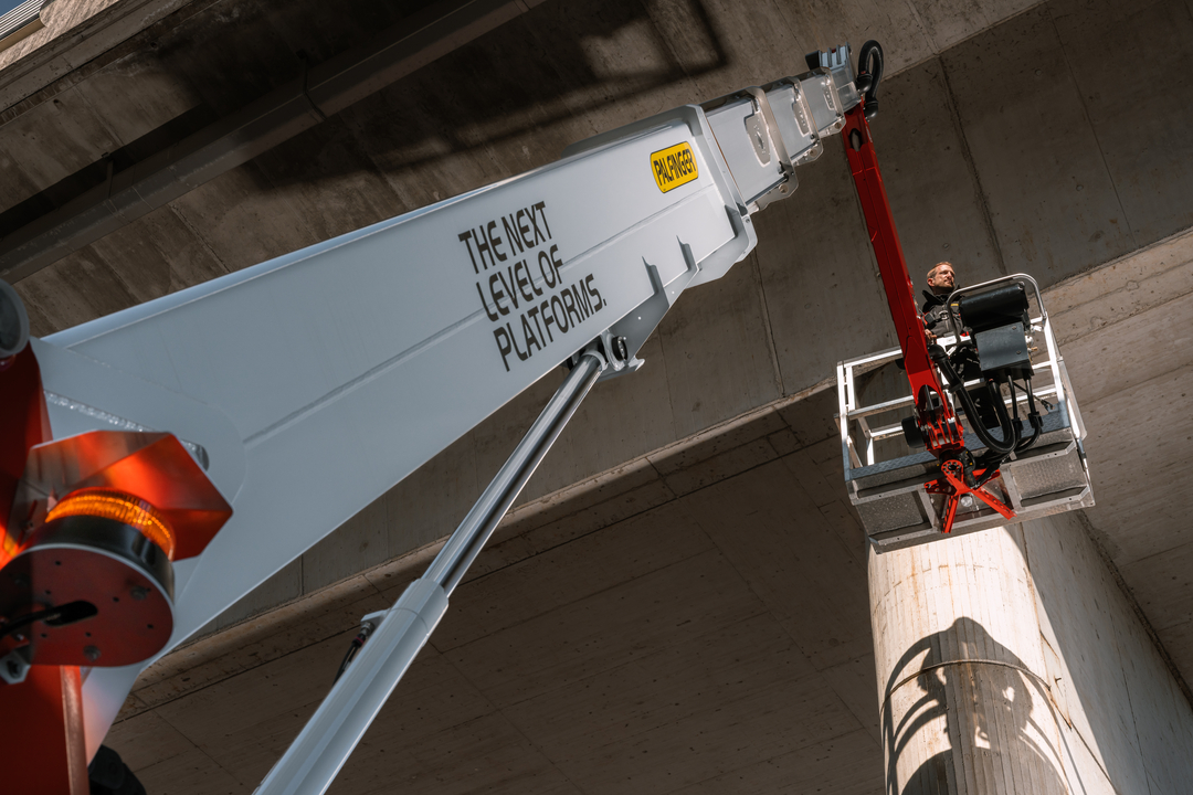 PALFINGER announces new strategic partnership with APS for Aerial Work Platforms in the United Kingdom starting from April 1st, 2026.