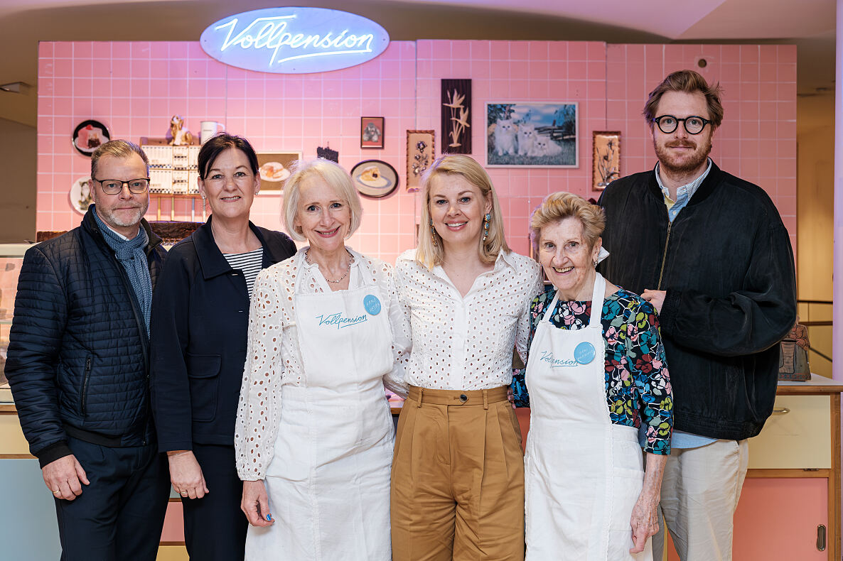 Leerstandskoordination bei Stadt Innsbruck Christian Zabernig, Gemeinderätin und Landtagsabgeordnete Andrea Haselwanter-Schneider, Frau Petra, Vizebürgermeisterin Elli Mayr, Frau Marianne, Gemeinderat und Impact Hub Tirol Co-Geschäftsführer Alex Auer