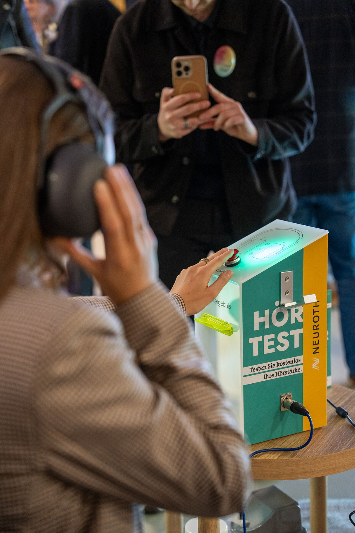 Vor Ort kann man auch seine Hörstärke testen