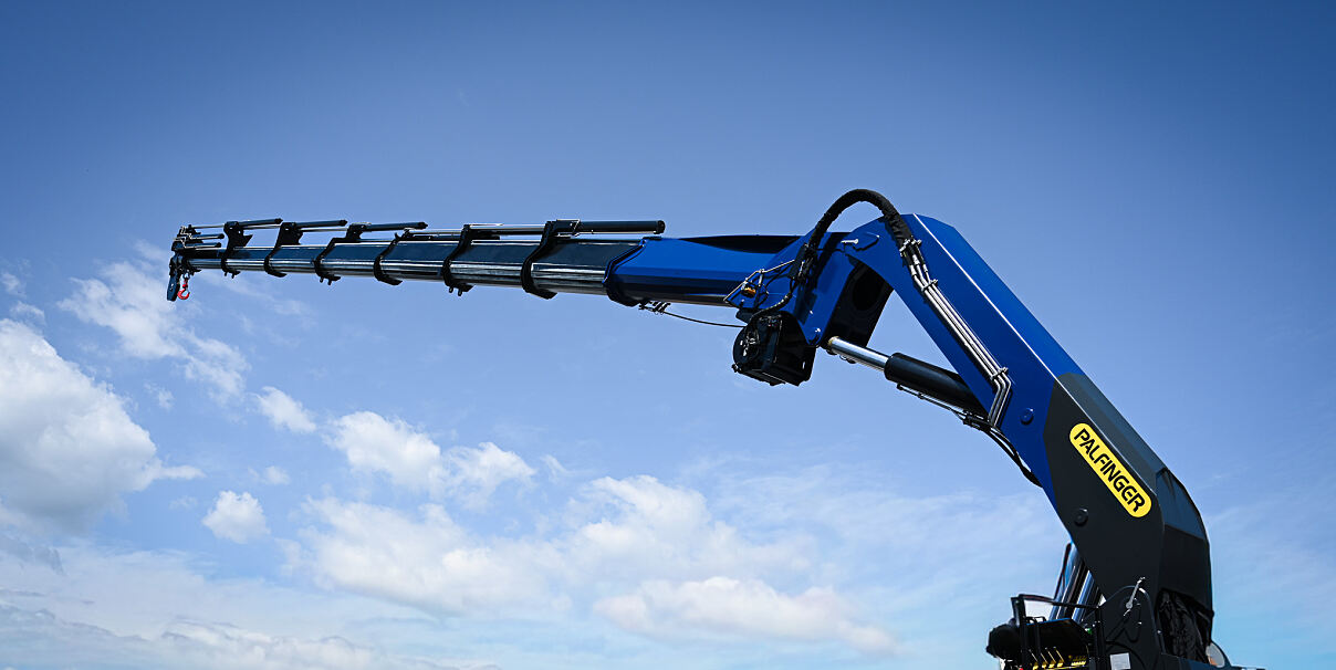 The new PFM 1200 impresses with its outreach, performance, and durability. 