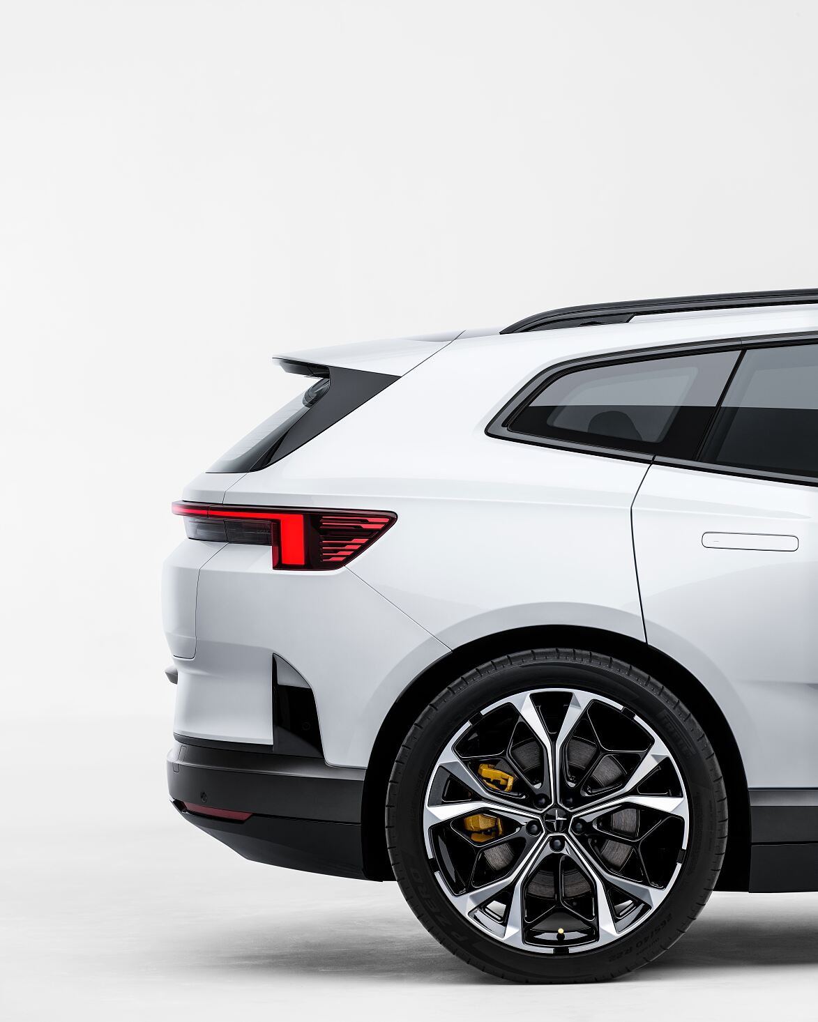 Polestar 4 SUV