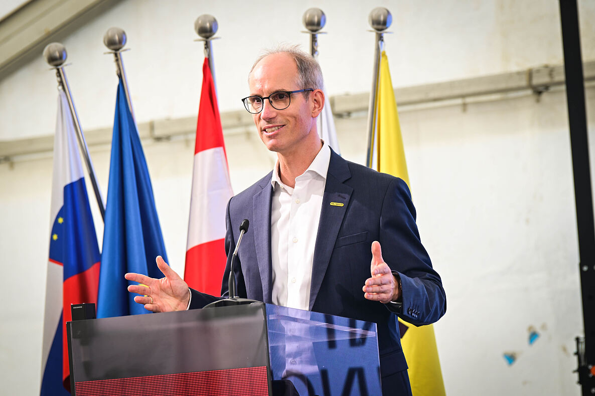 Anlässlich des offiziellen Spatenstichs für den neuen Standort in Ormož spricht PALFINGER COO Alexander Susanek über die langjährige Partnerschaft mit Slowenien und die Bedeutung dieses Meilensteins für die zukünftige Entwicklung.