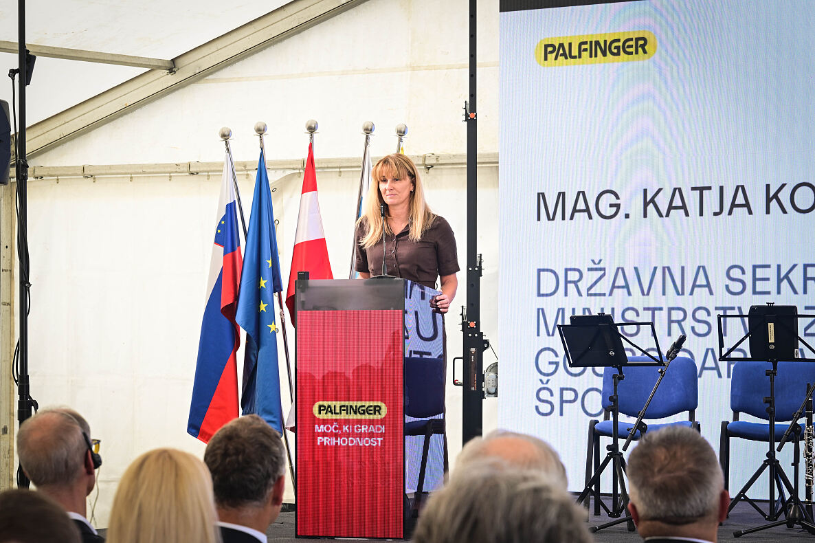 Staatssekretärin im Ministerium für Wirtschaft, Arbeit und Sport Katja Koren unterstreicht die Bedeutung des Projekts für die Region und den Wirtschaftsstandort Slowenien. 