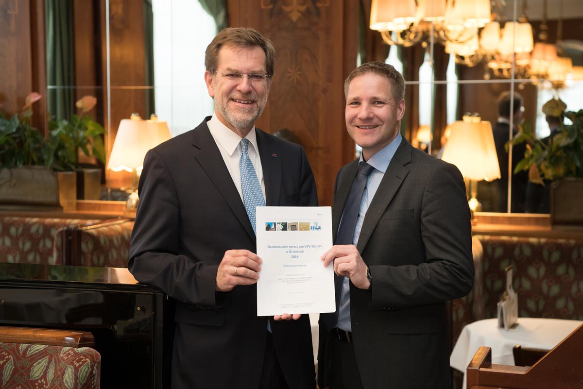 Mag. Andreas Zakostelsky, Generaldirektor der VBV Gruppe und Univ.-Prof. MMag. Dr. Gottfried Haber, Wirtschaftswissenschaftler. 
