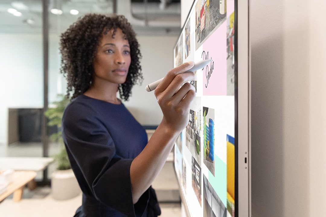Microsoft Surface Hub 2S