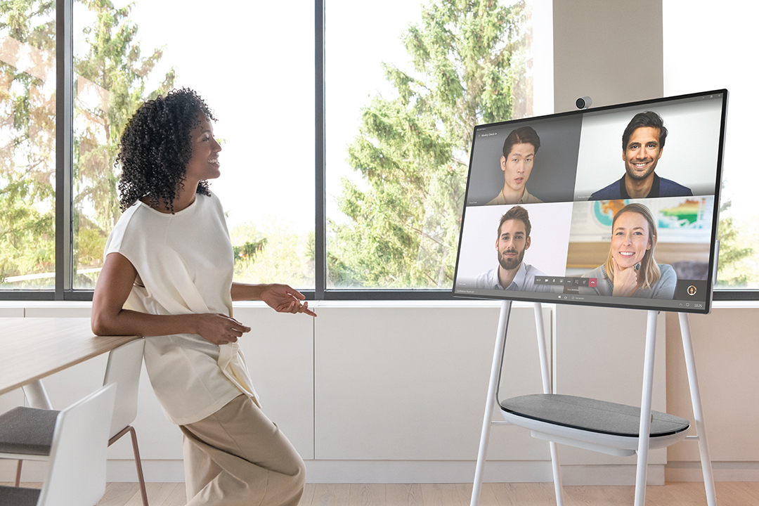 Microsoft Surface Hub 2S