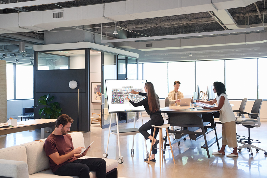Microsoft Surface Hub 2S