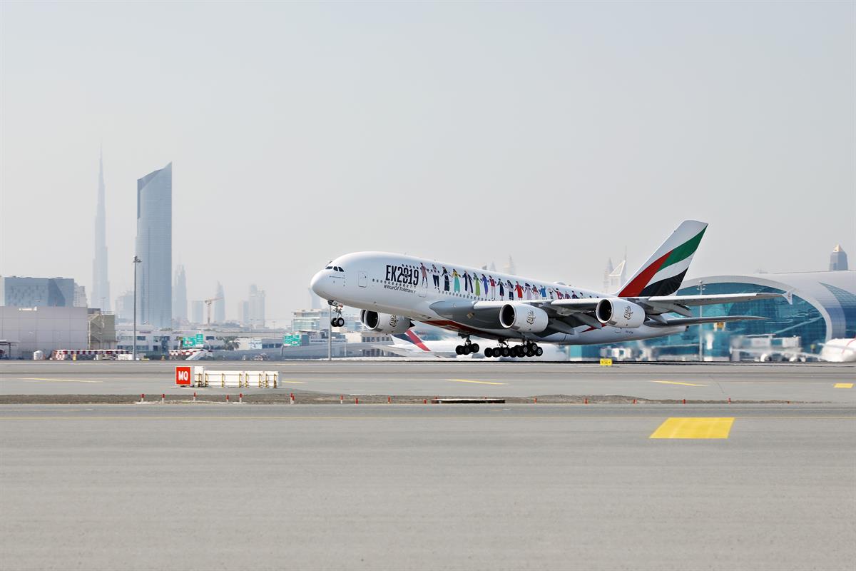 Flug EK 2019 beim Start in Dubai
