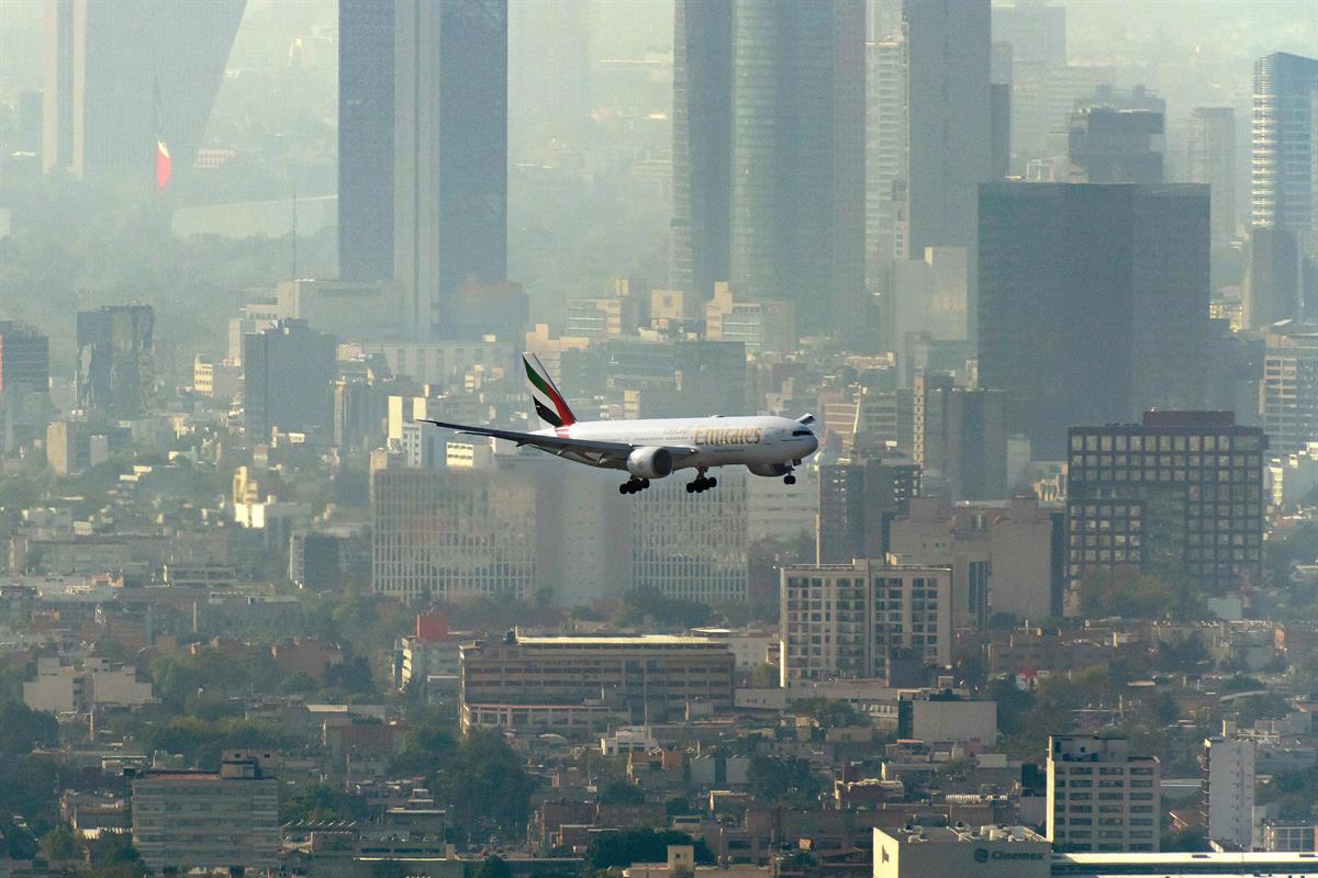 Landung des Erstfluges nach Mexiko-Stadt