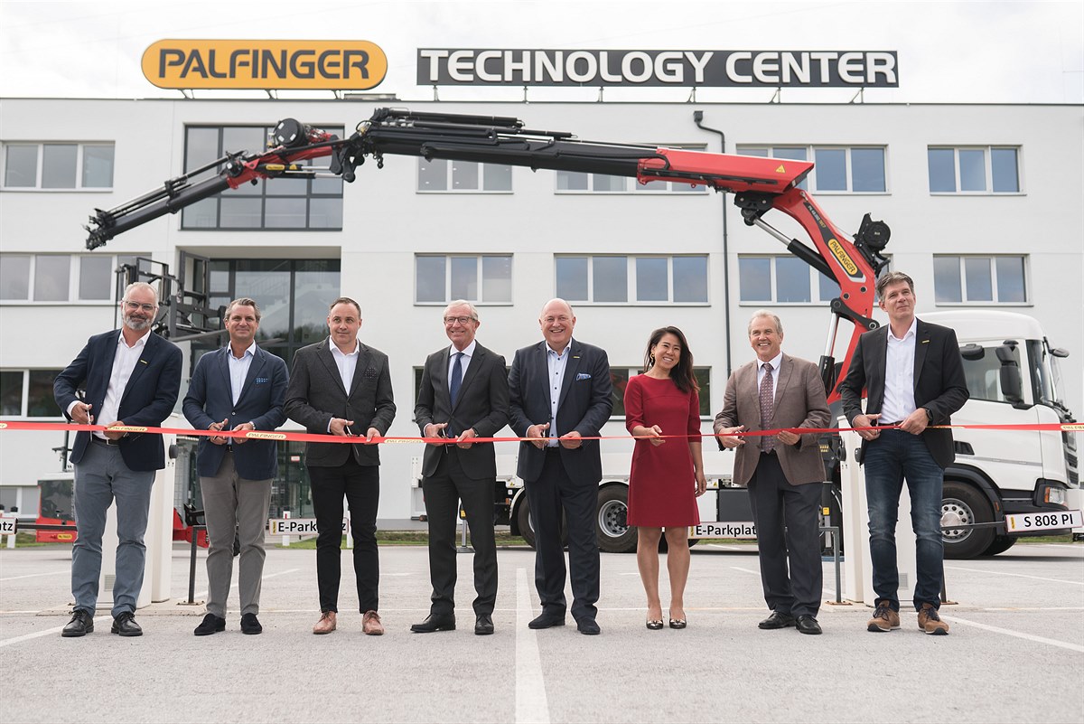 Die Eröffnung des Technology Center in Köstendorf.