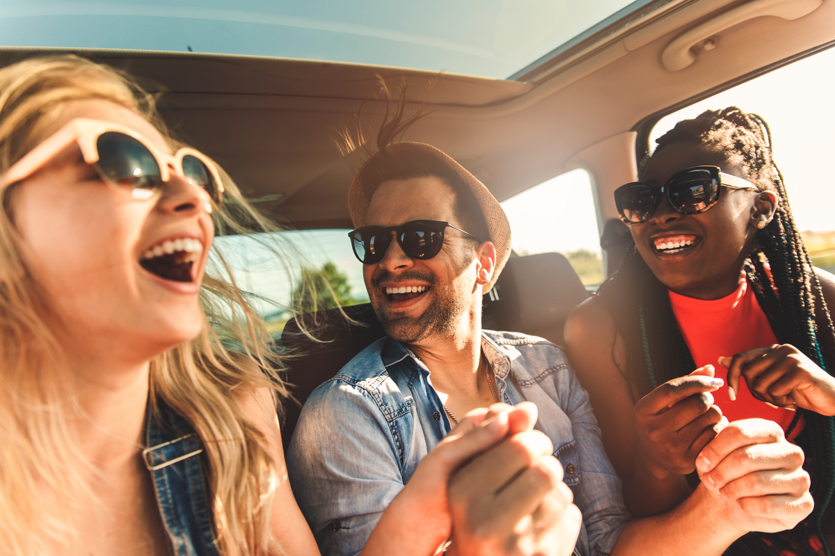 THEME_PEOPLE_PERSON_FRIENDS_CAR_TRAVEL_ADVENTURE_DRIVING_VACATION-shutterstock-portfolio_1932640940_Universal_Within usage period_79601