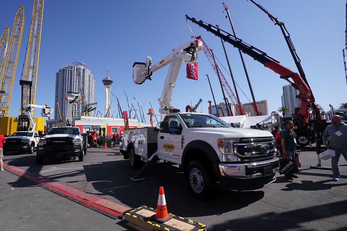 As PALFINGER expands its North American footprint, the world market leader of innovative crane and lifting solutions presents its broad portfolio at CONEXPO.