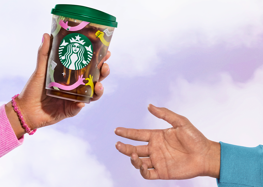 Verantwortungsvoller Genuss: Starbucks rückt Mehrwegbecher in den Fokus