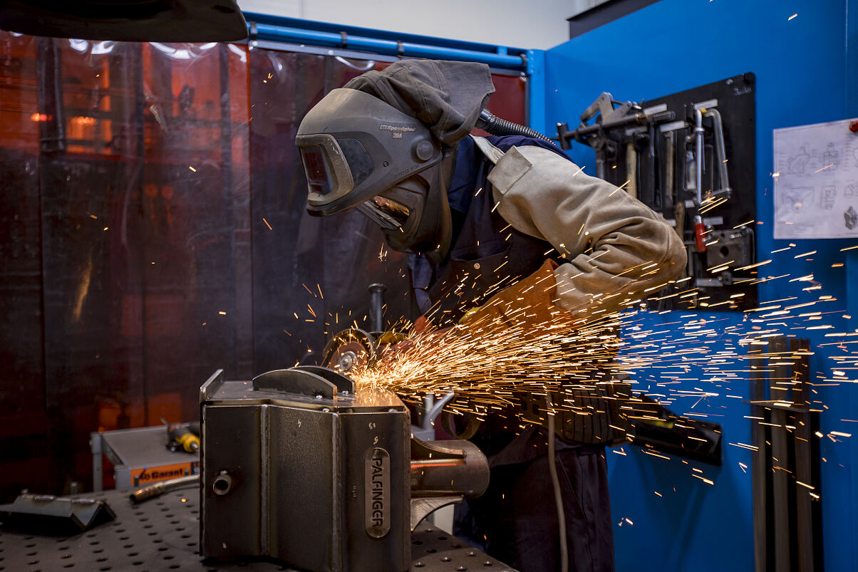 Die Teilnehmer des PALFINGER Weld Cup mussten komplexe und herausfordernde Aufgaben lösen.
