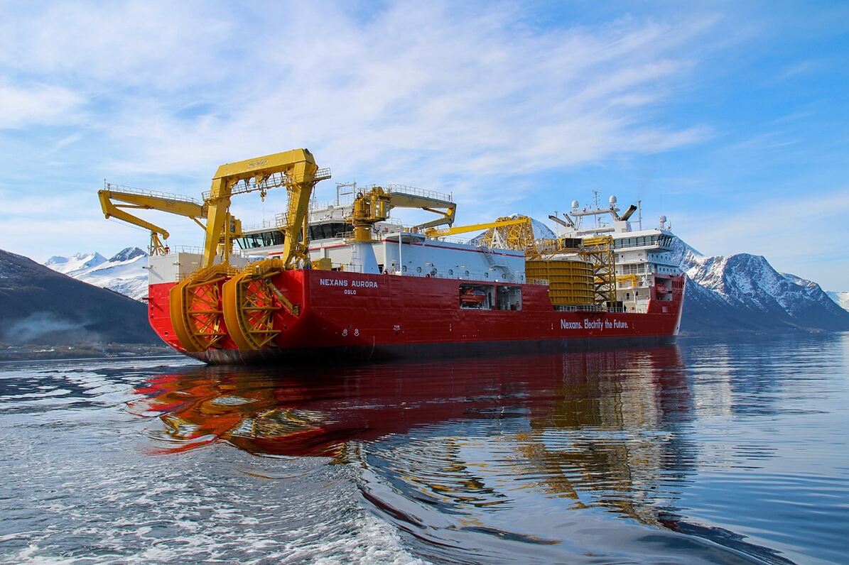Nexans Aurora, das frühere Kabelverlegungsschiff für Nexans, das von der Ulstein Werft gebaut wurde, ist mit einem ähnlichen Ausrüstungspaket ausgestattet, wie es jetzt für den modernisierten Neubau in Auftrag gegeben wurde - hier zu sehen im Rendering. 