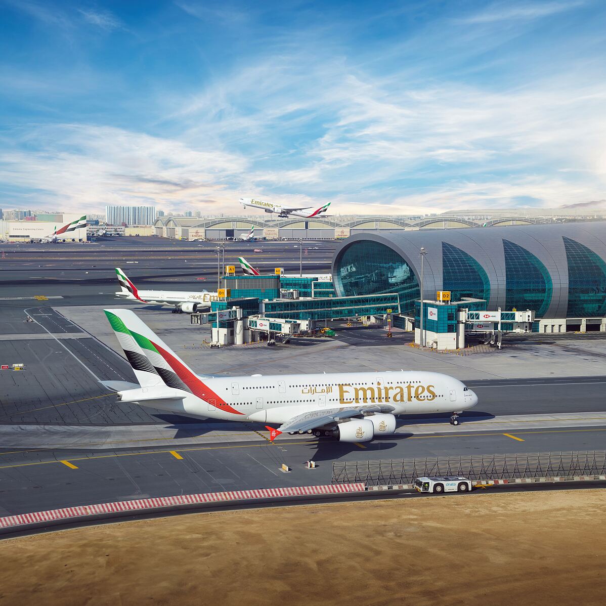 Emirates A380 & B777 am Dubai International Airport