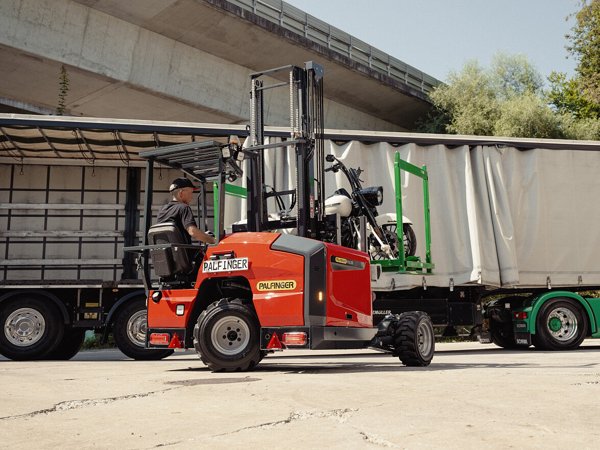 Shift your perspective: PALFINGERs truck-mounted forklifts 