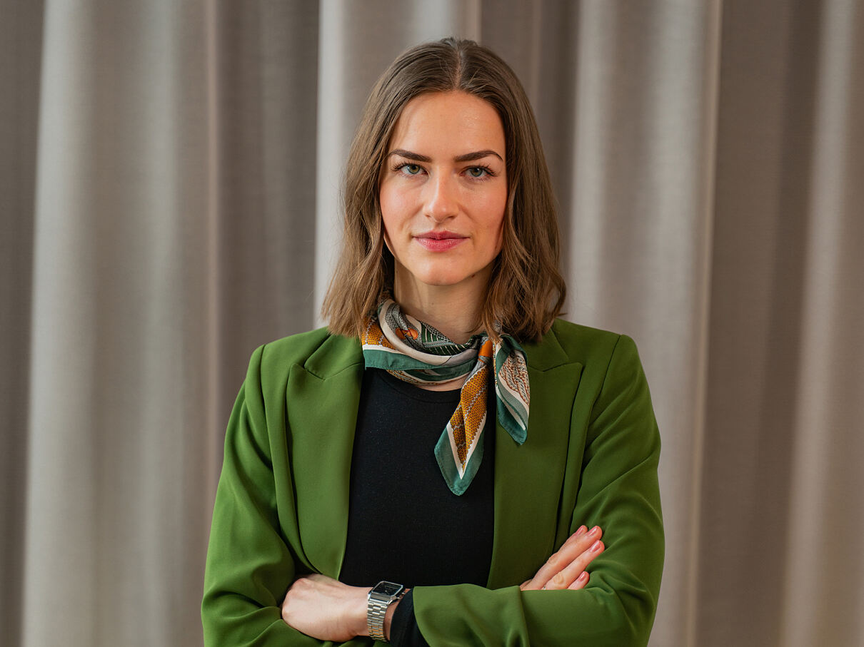 Sophia Hintermayer (Senior Consultant Grayling)