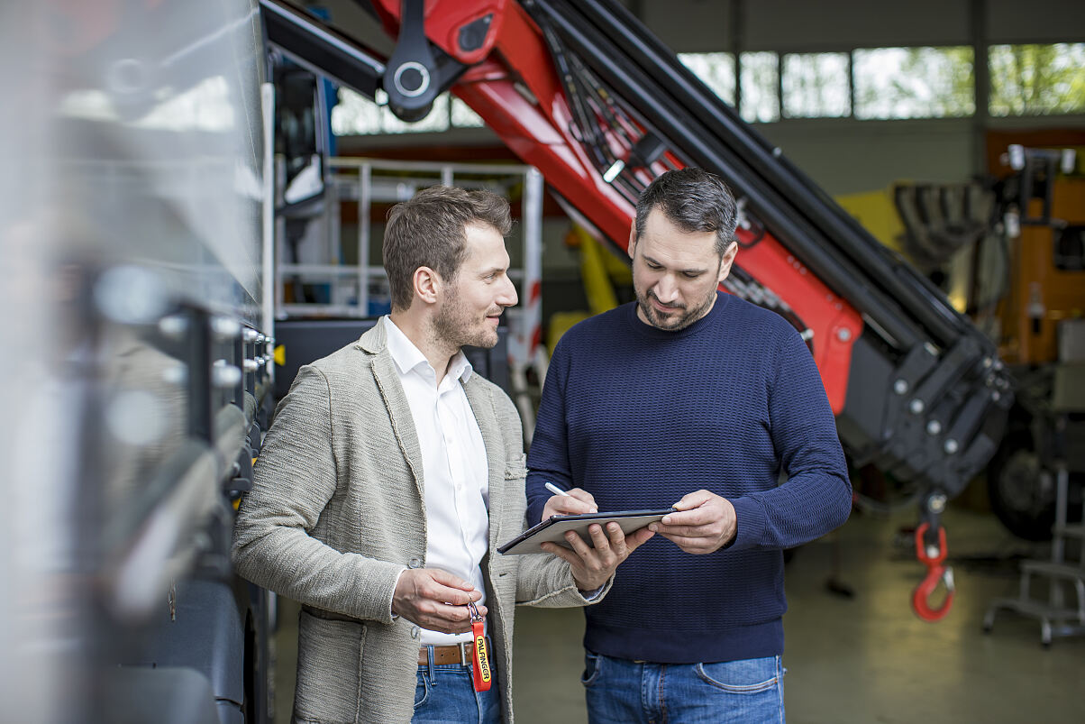 „Go for Solution P“: Auf der bauma 2025 stellt PALFINGER sein Serviceangebot erstmals in den Mittelpunkt