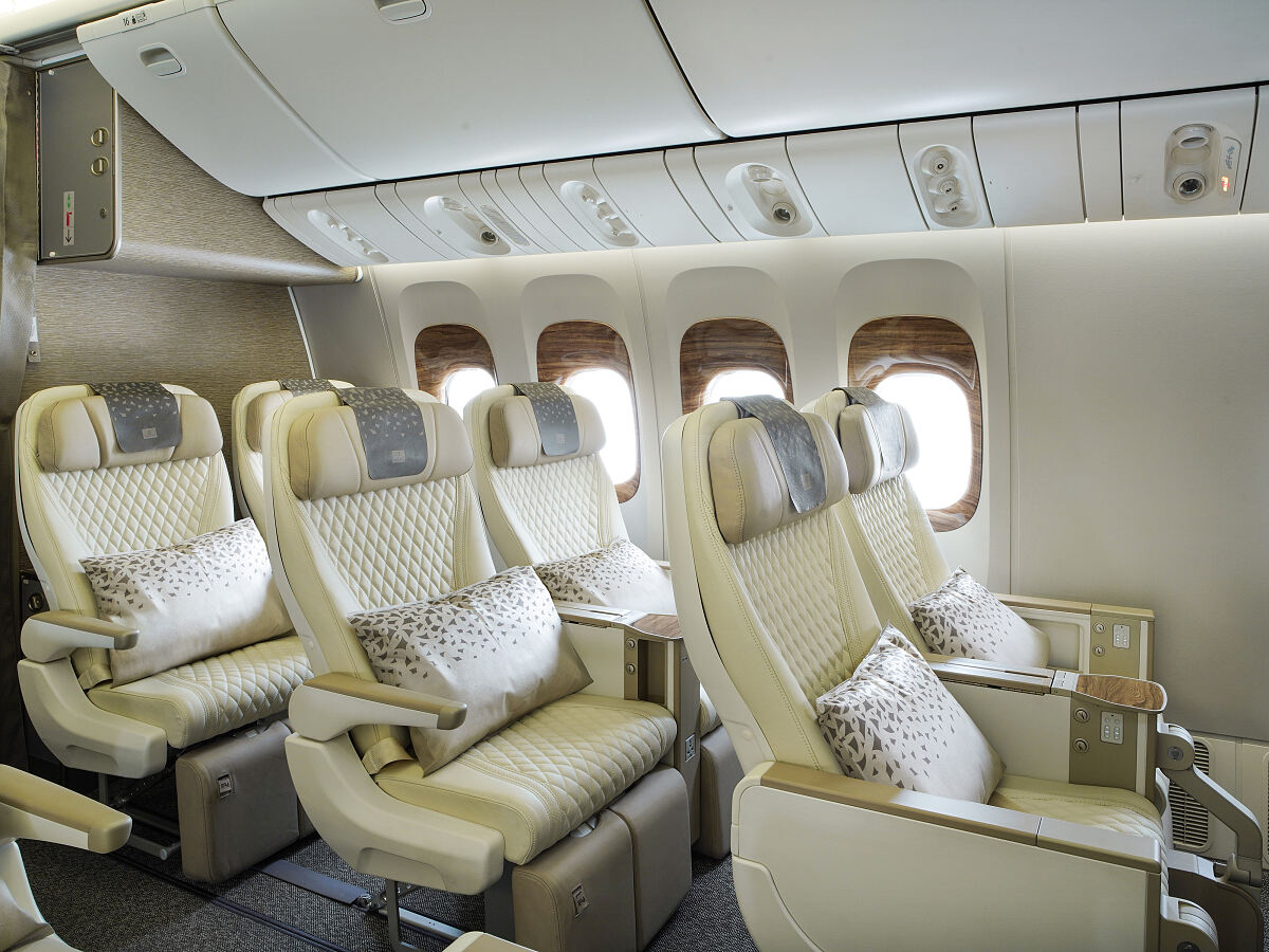 Emirates Premium Economy in der modernisierten Boeing 777