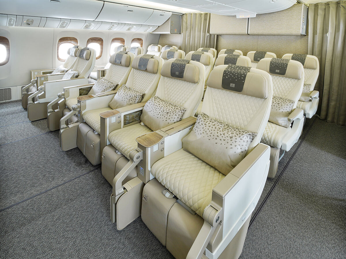 Emirates Premium Economy in der modernisierten Boeing 777