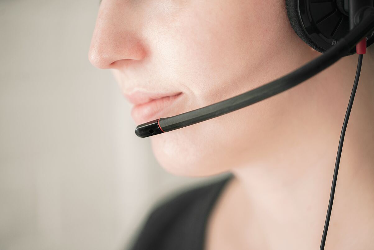 contact-customer-service (1)