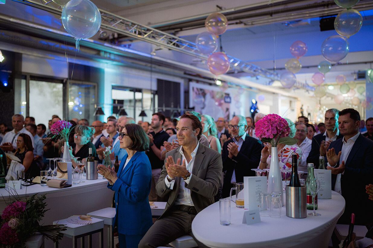 More than 400 guests came together to celebrate the 75th anniversary of the List Holding Group.