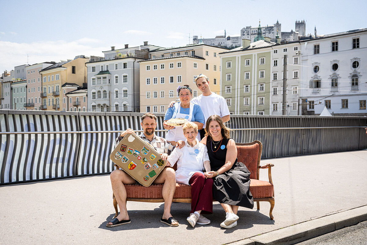 Oma on Tour in Salzburg