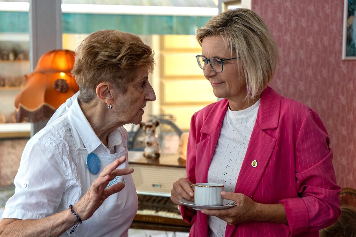 Oma on Tour in Bad Ischl - Frau Marianne mit Bürgermeisterin Ines Schiller, BEd