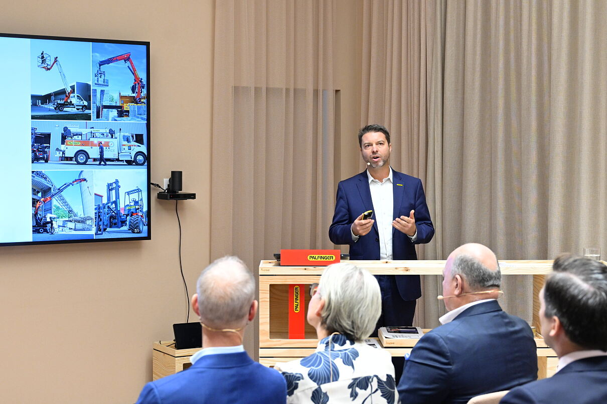 Felix Strohbichler, CFO von PALFINGER, bei der Präsentation der neuen Finanzziele für 2030. 