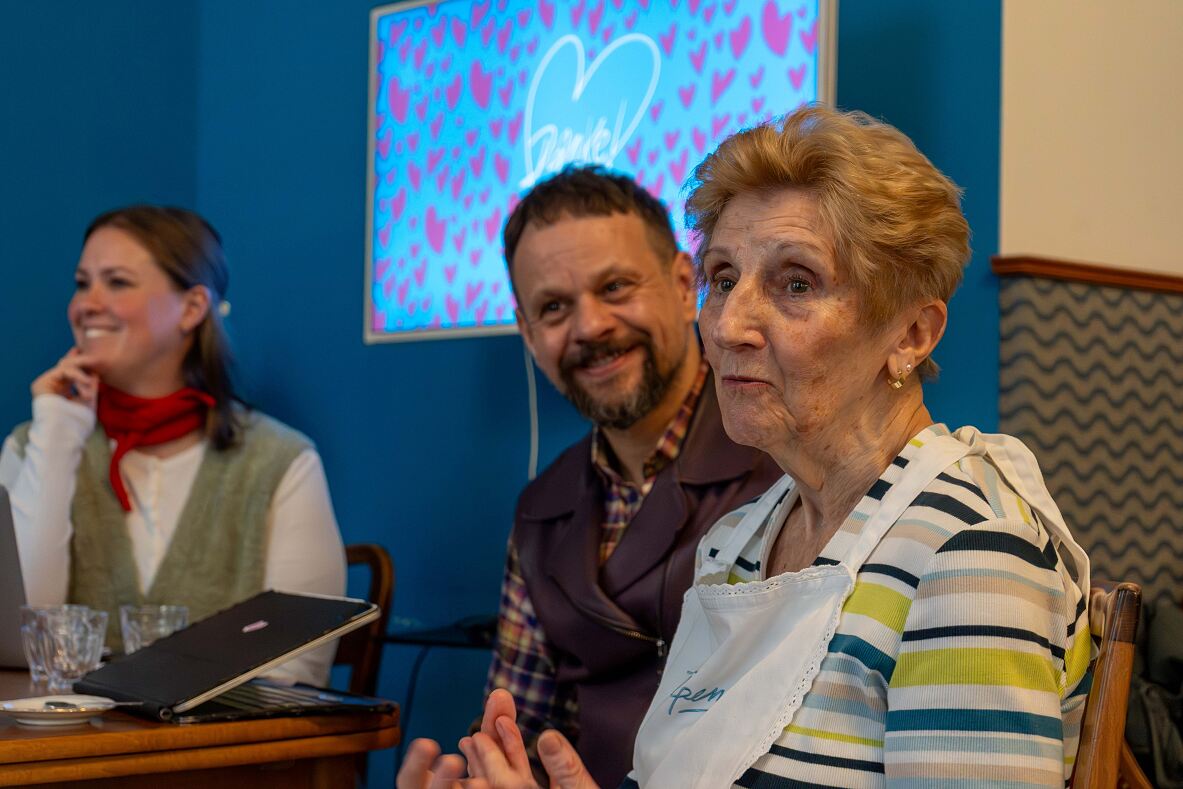 Frau Marianne, seit zehn Jahren Teil der Vollpension 