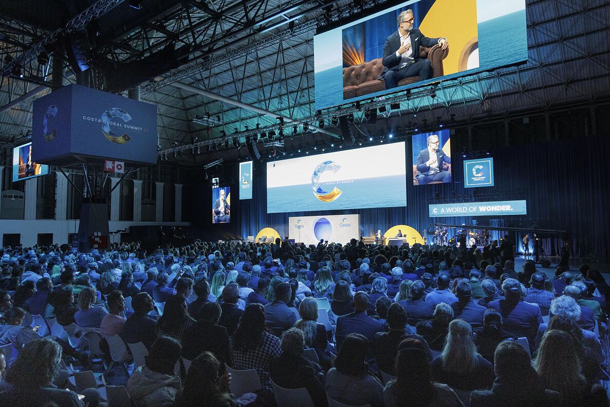 Mario Zanetti, CEO von Costa Kreuzfahrten, auf dem diesjährigen Costa Global Summit in Barcelona.