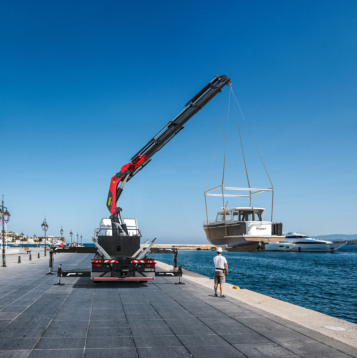 Class-leading lifting capacity, maximum precision and smartest technology