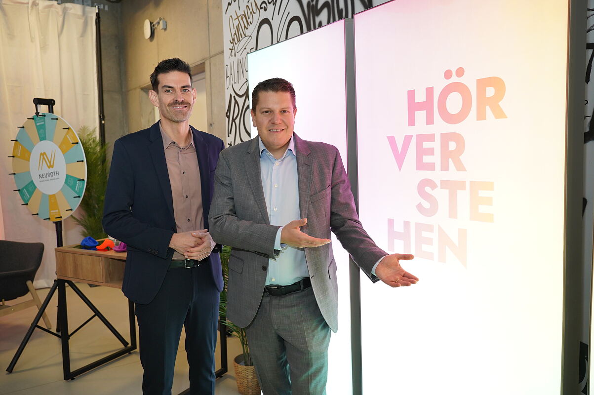 Ralph Huber-Blechinger (ORF-Lotto-Moderator), Lukas Schinko (CEO der Neuroth-Gruppe)