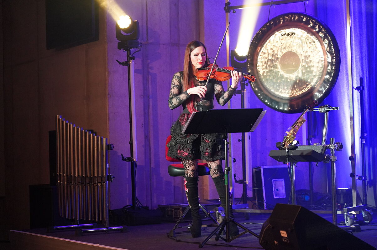 Mia Nova (Violinistin)